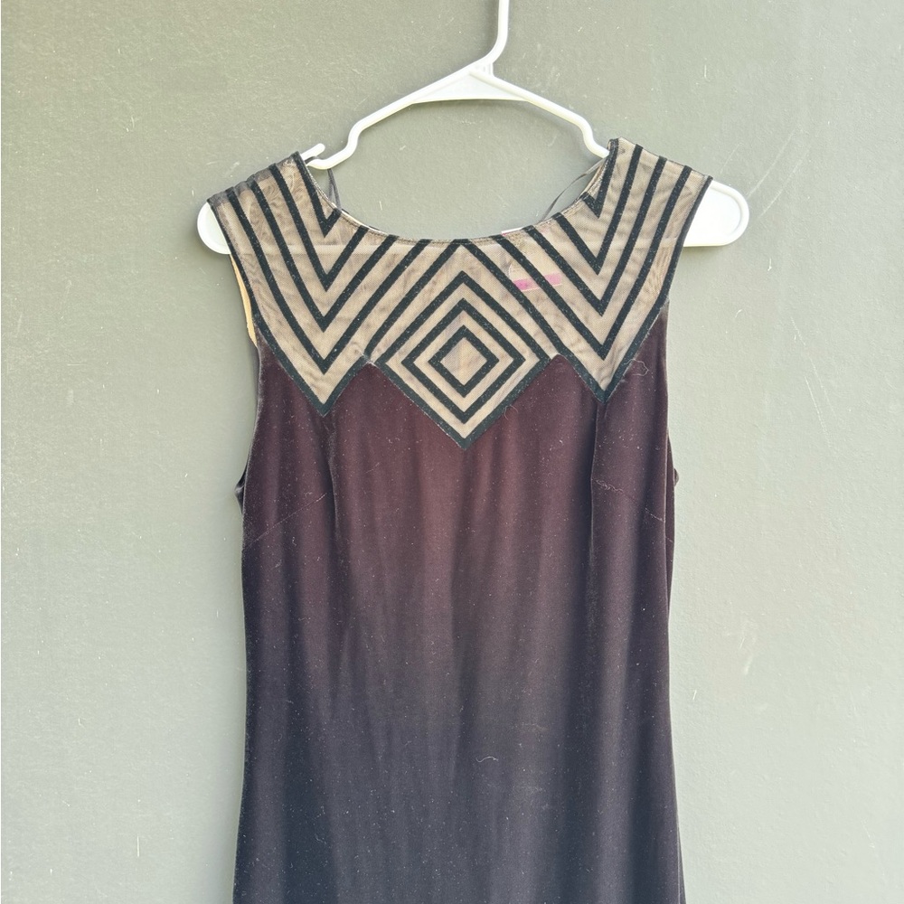 Alex Evenings Black velvet dress with  Geometric design